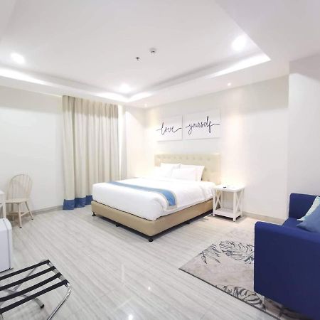 Hampton Suites Davao City Dış mekan fotoğraf