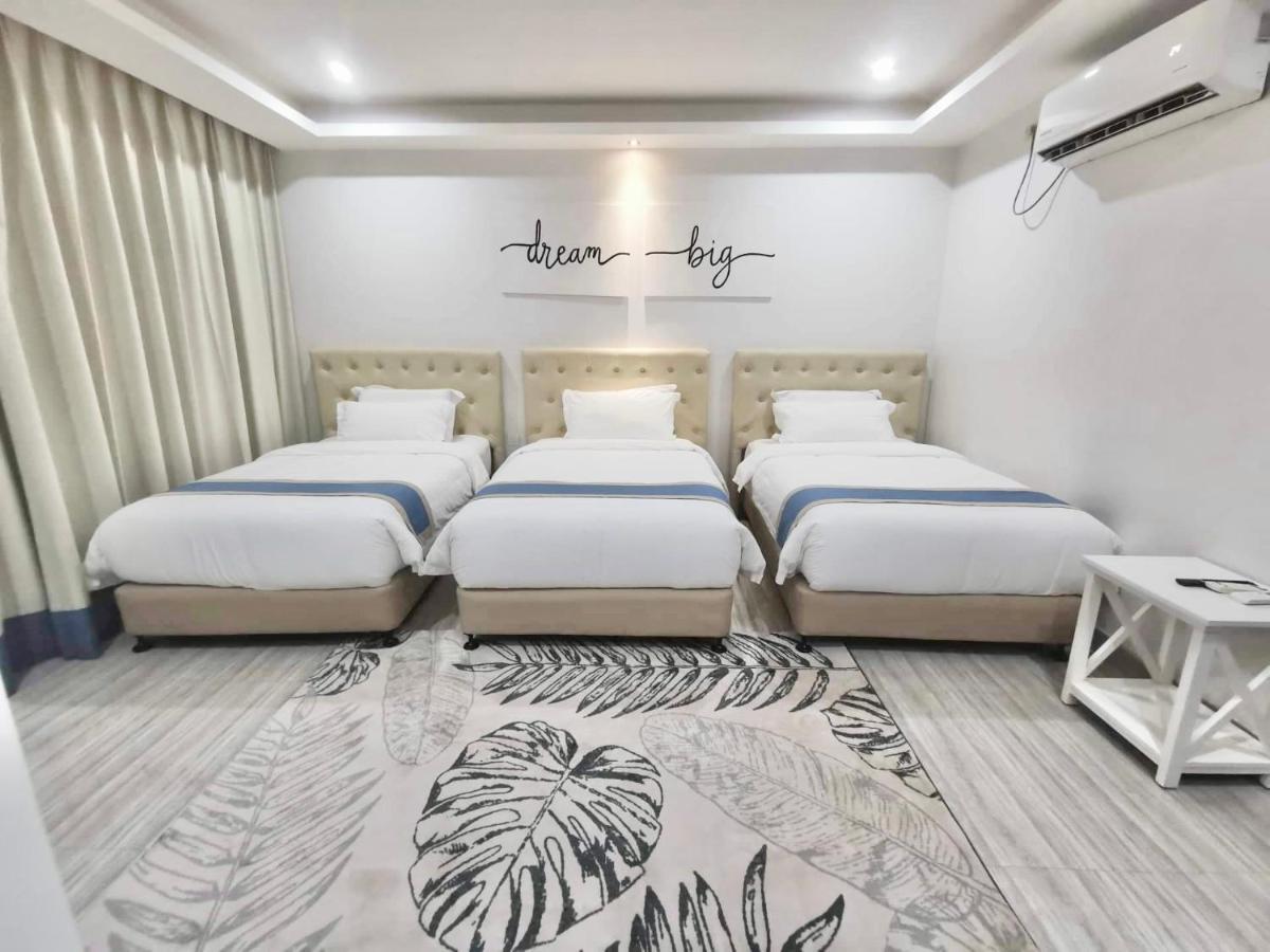 Hampton Suites Davao City Dış mekan fotoğraf