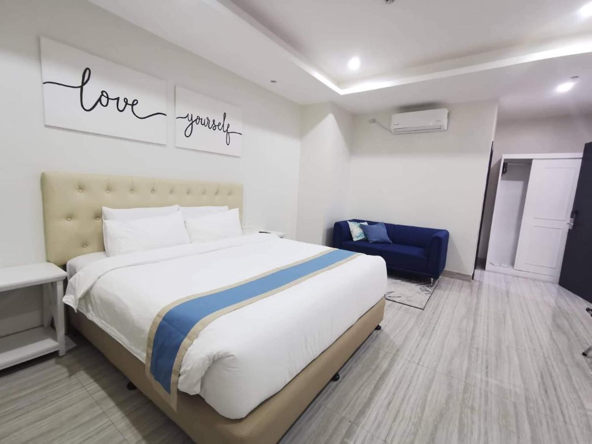 Hampton Suites Davao City Dış mekan fotoğraf