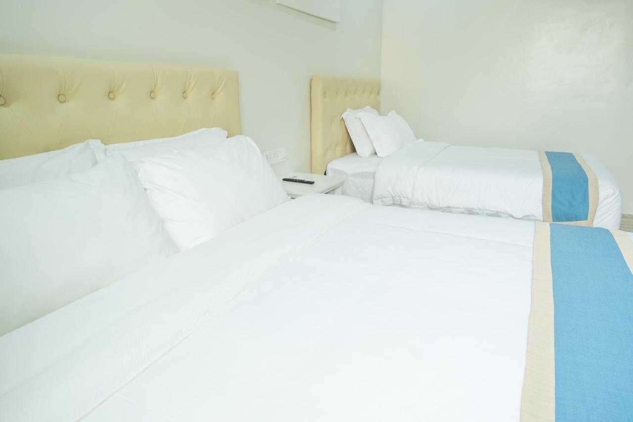 Hampton Suites Davao City Dış mekan fotoğraf