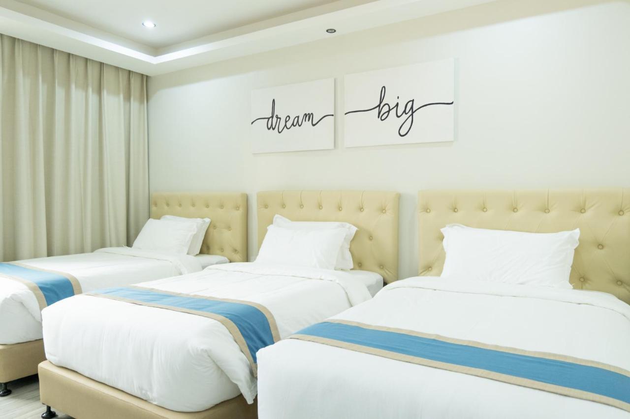 Hampton Suites Davao City Dış mekan fotoğraf