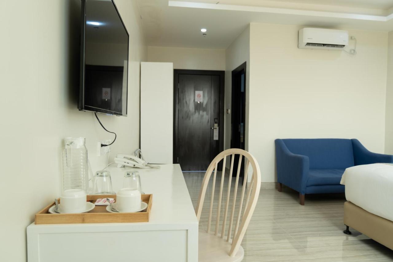 Hampton Suites Davao City Dış mekan fotoğraf