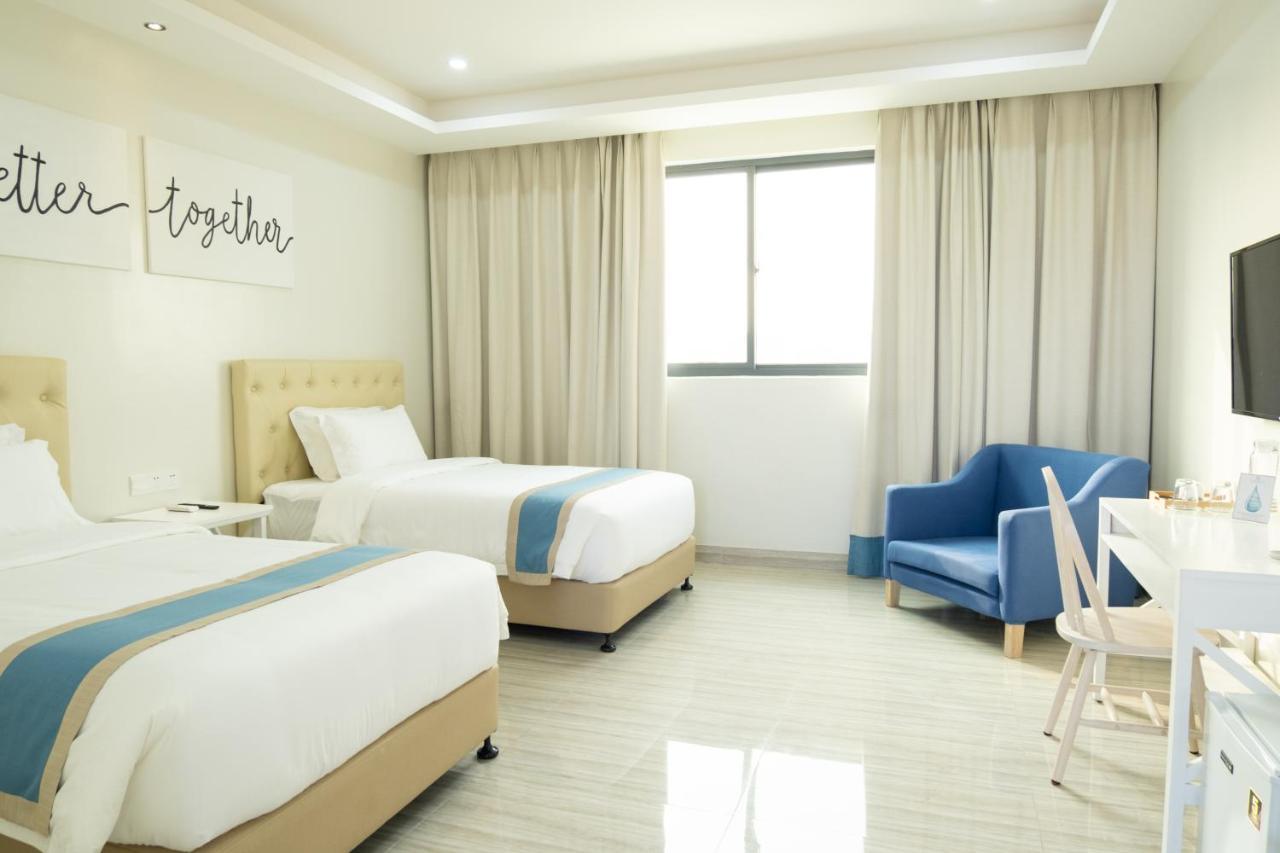 Hampton Suites Davao City Dış mekan fotoğraf
