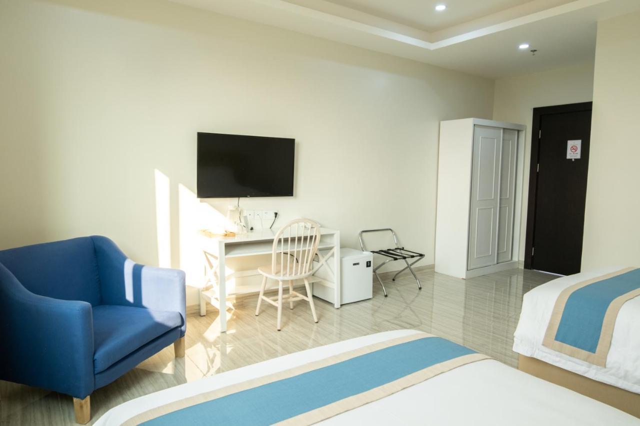 Hampton Suites Davao City Dış mekan fotoğraf