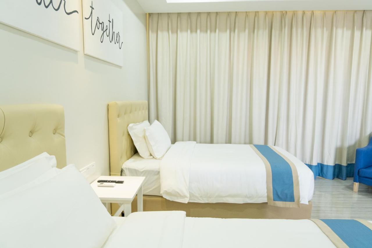 Hampton Suites Davao City Dış mekan fotoğraf