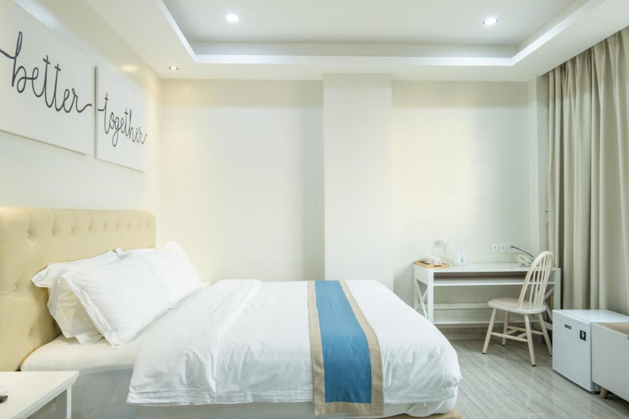 Hampton Suites Davao City Dış mekan fotoğraf