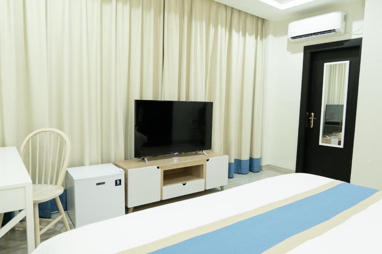 Hampton Suites Davao City Dış mekan fotoğraf